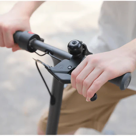 Trottinette Électrique Enfant Ninebot Zing C20 : Durable et Confortable - Image 5